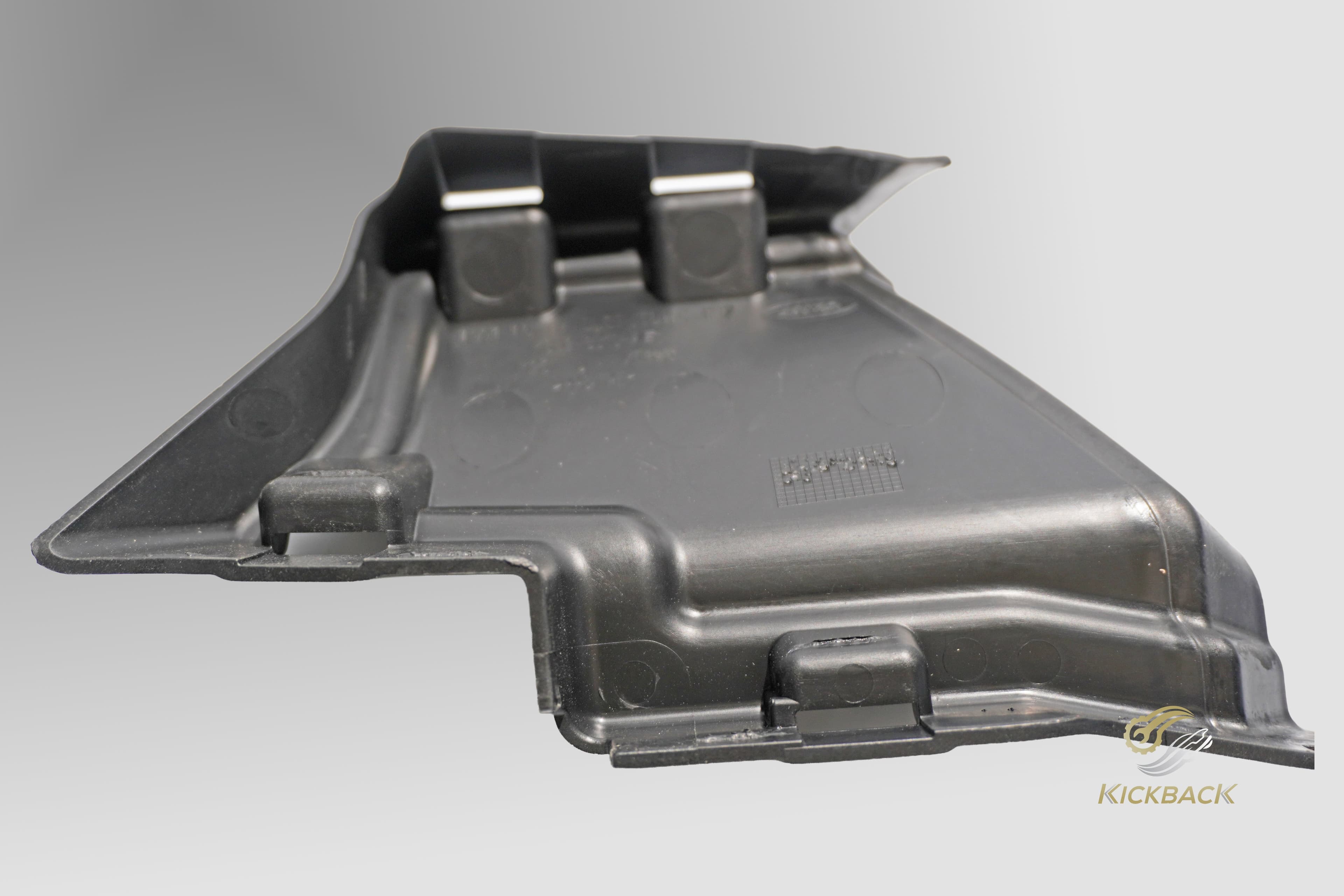 Land Rover New - OEM L550 (2020-2023) Land Rover Discovery Sport & L551 (2019-2023) Land Rover Range Rover Evoque Air Deflector (LR135373)